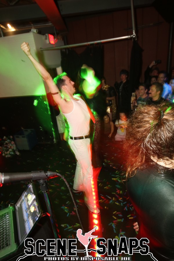 BOOTIE_LA_APR_06_19_0042_P_.JPG