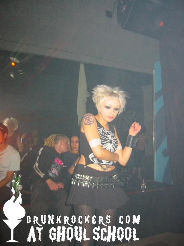 GHOUL_SCHOOL_SEPT_8_04_228_P_.JPG